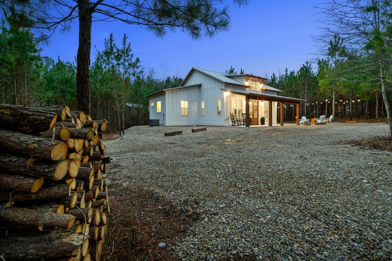 Bella Luna Cabin - Cozy Farmhouse Cabin, Private Deck, Swing Set, Fire Pit, Hot Tub Villa Broken Bow Exterior foto
