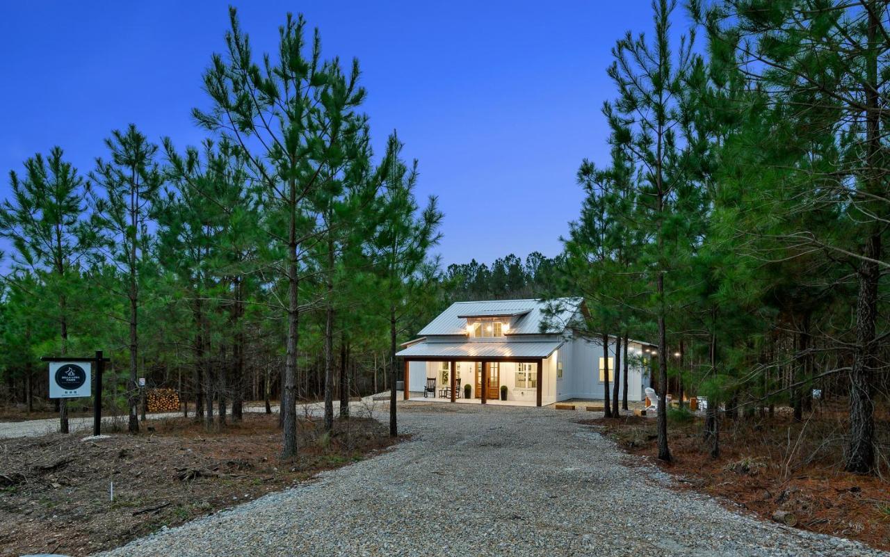 Bella Luna Cabin - Cozy Farmhouse Cabin, Private Deck, Swing Set, Fire Pit, Hot Tub Villa Broken Bow Exterior foto